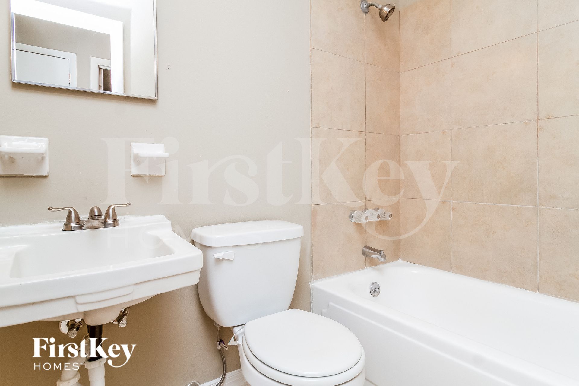 Building Photo - 3639 Shalimar Ct