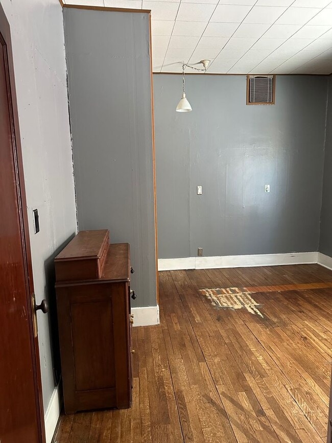 Building Photo - Renovated Home Near Aggieville, K-State & City Park