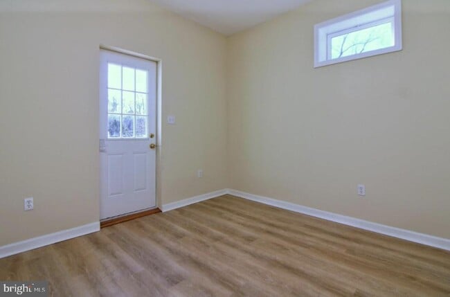 Building Photo - 629 Mineral Ave