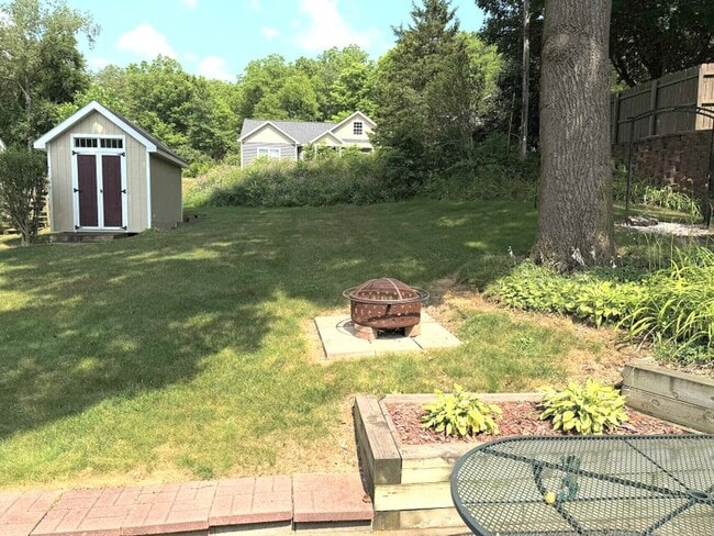 Building Photo - 80 Ln 250A Lake Gage