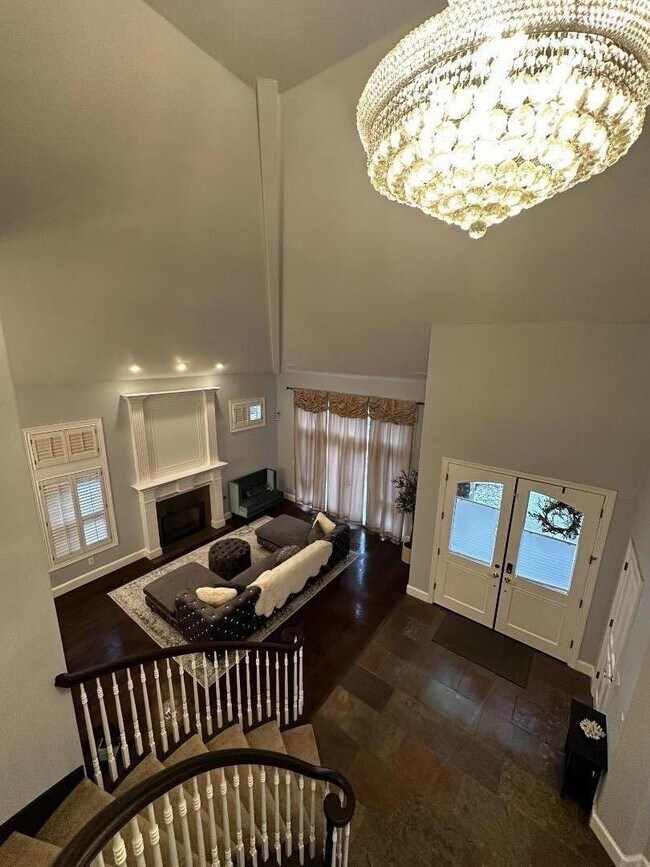 Building Photo - 4824 Longcove Dr