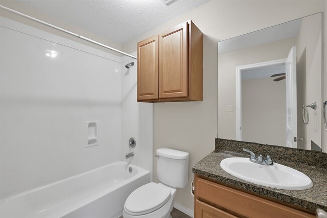 Building Photo - 167 S Bend Ct