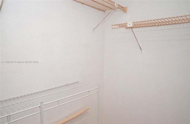 Building Photo - 19216 NE 25th Ave