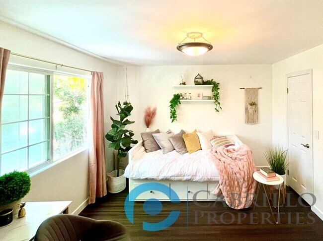 Building Photo - 5055 Collwood Blvd