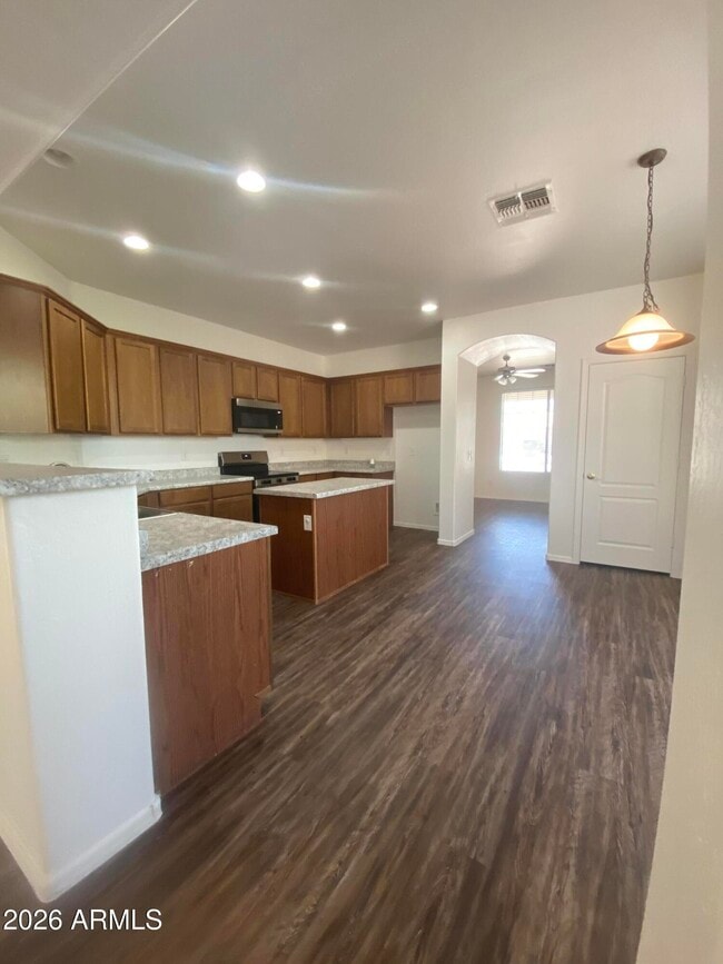 Building Photo - 8552 W Malapai Dr