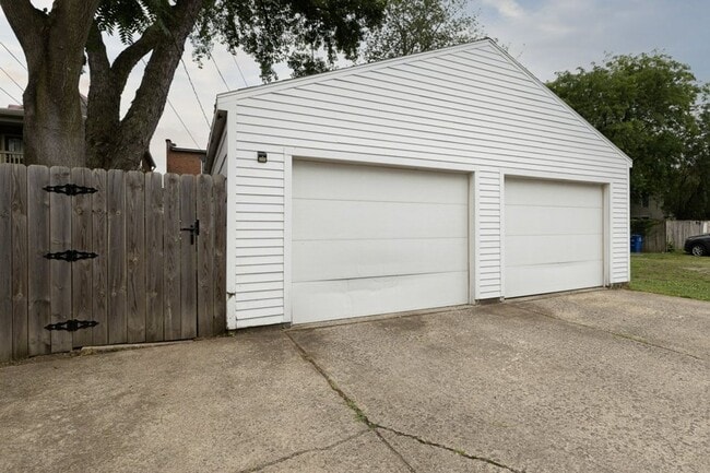 Building Photo - Hamlet St 789-791 MLR