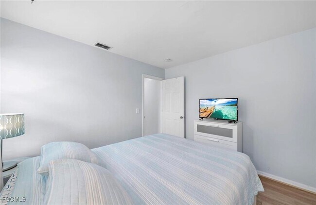 Building Photo - 3107 SW 15th Ave