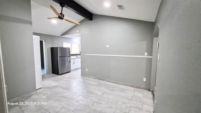 Building Photo - 23054 Banquo Dr