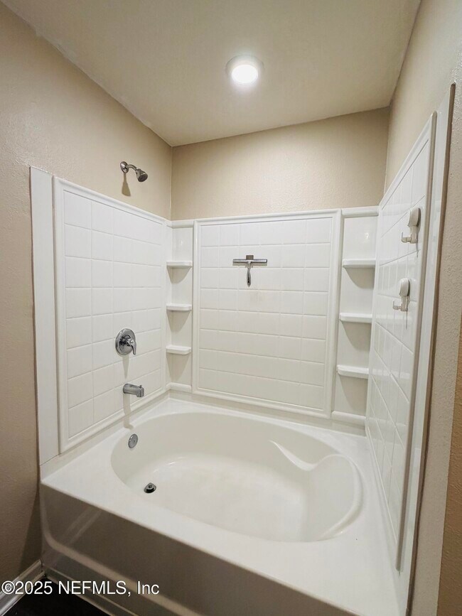 Building Photo - 3583 Sunfish Dr