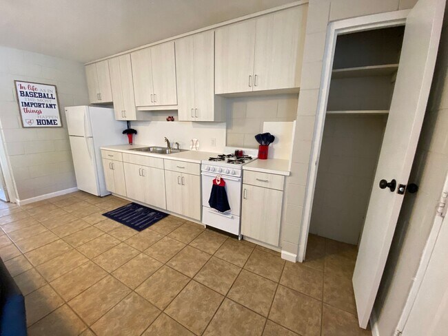 Interior Photo - PENSACOLA ARMS: One Bedroom Apartments in the Heart of FSU's Campus