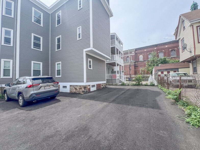 Building Photo - 2 Westerly St