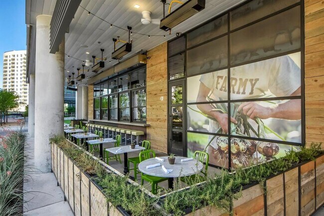 Building Photo - 222 West Ave