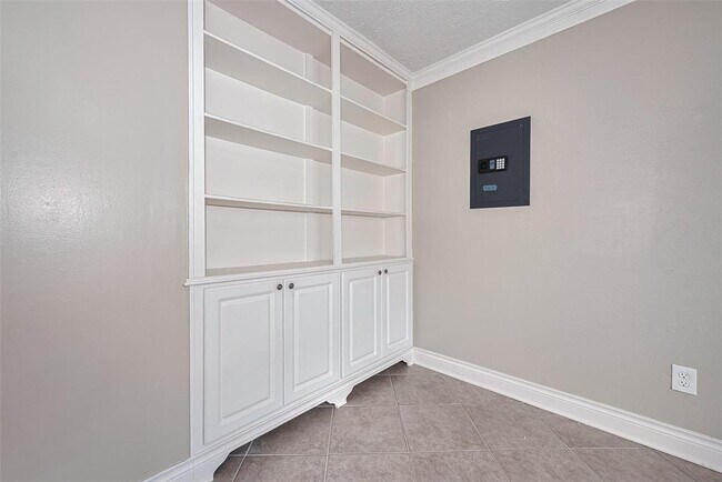 Building Photo - 16006 Glen Mar Dr