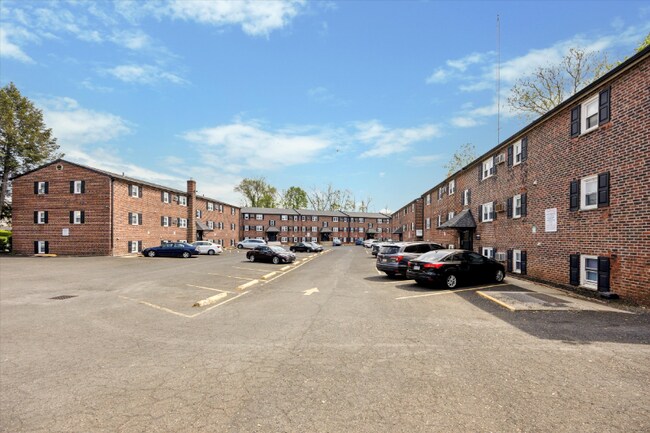 Building Photo - 13659 Philmont Ave