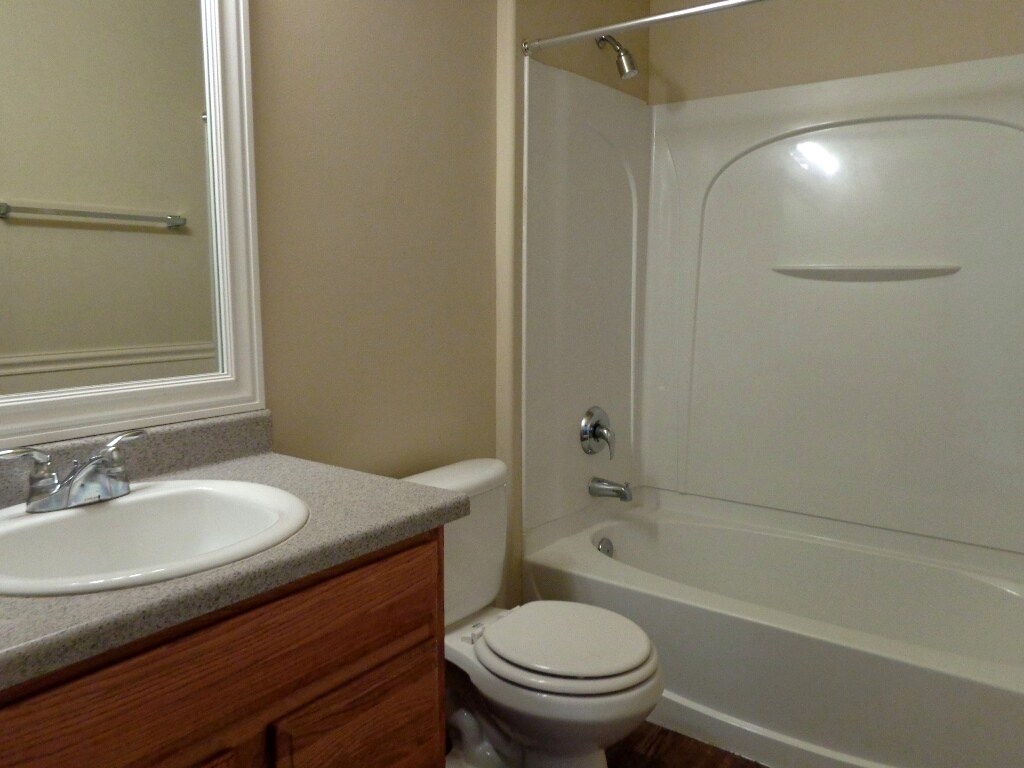 Building Photo - 2022 Juniper Dr