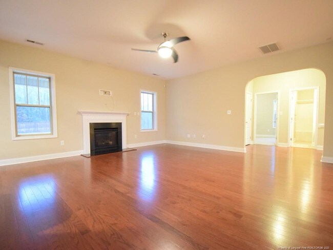 Building Photo - 929 Pecan Grove Loop
