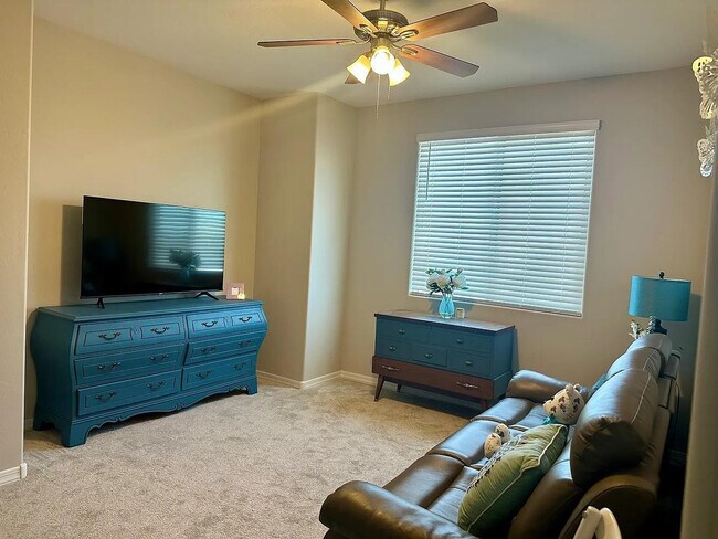 Building Photo - 10965 W Baden St