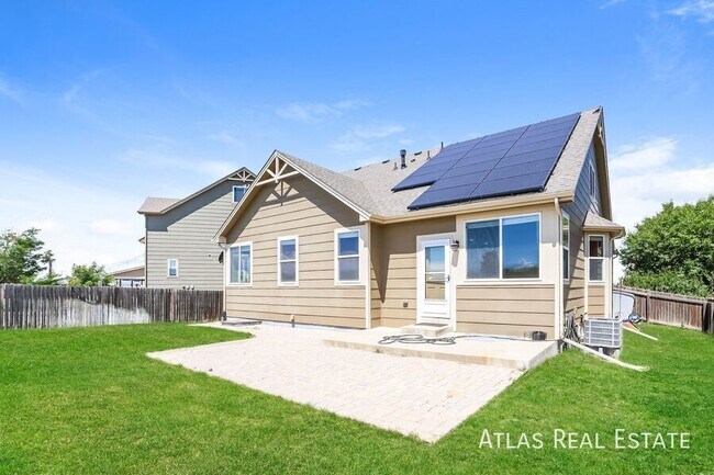 Building Photo - 11060 River Oaks Ln