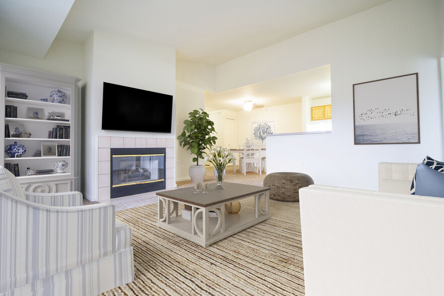 Living Space - Lake Village of Fairlane