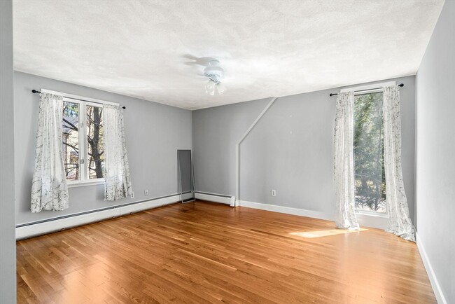Building Photo - 306 Grove St