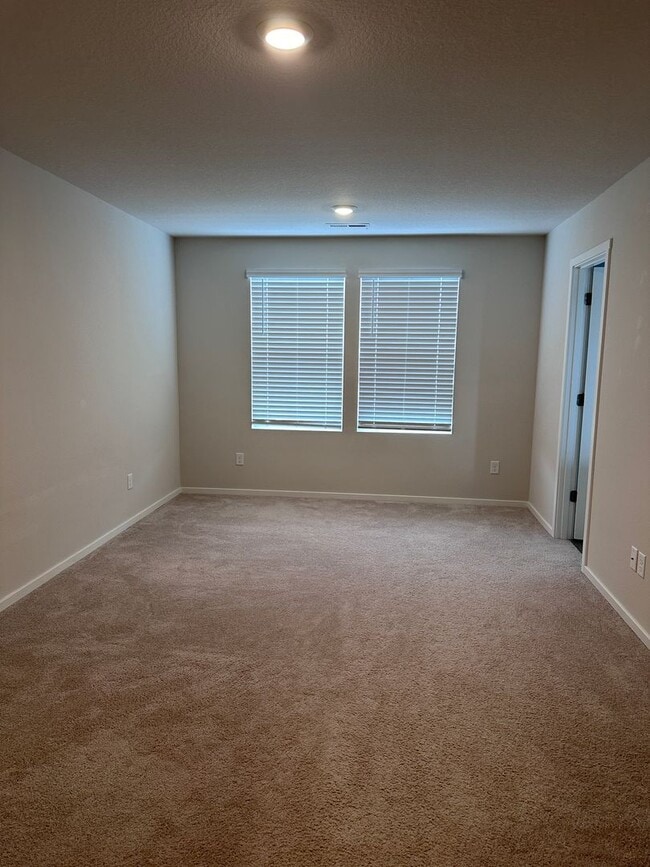 Building Photo - Charming 4 bdrm 2.5 ba in Vancouver, WA