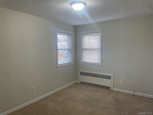 Building Photo - 147-38 Grand Central Pkwy