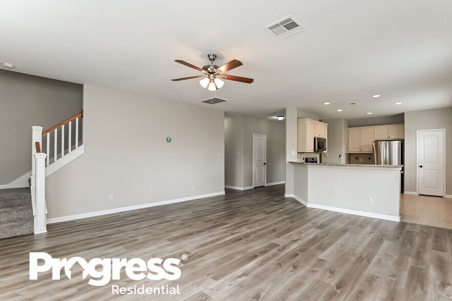 Building Photo - 17611 Sulphur Stream Dr