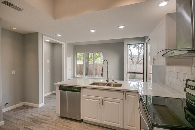 Building Photo - 923 Cranberry Hill Ct