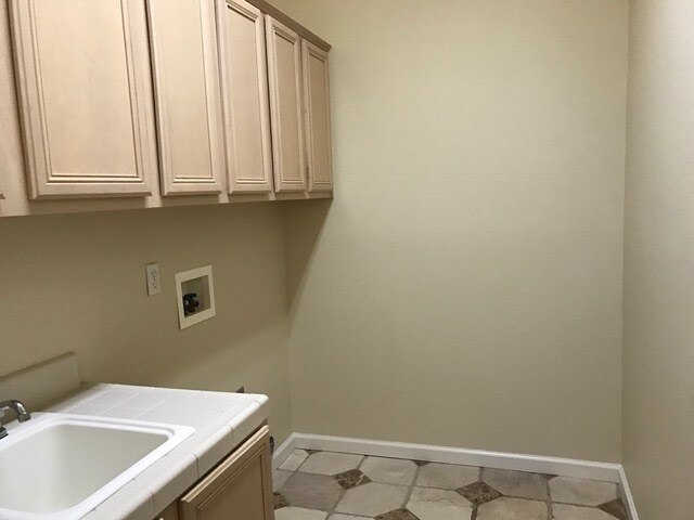 Building Photo - 9780 Shadowstone Ct