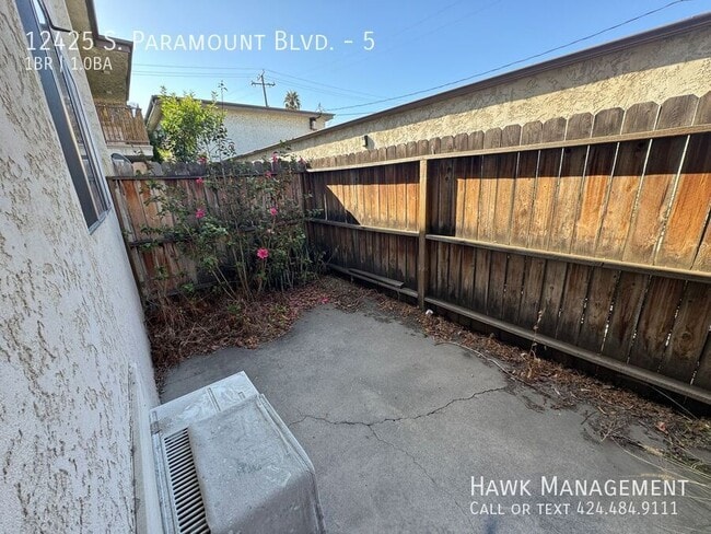 Building Photo - 12425 Paramount Blvd