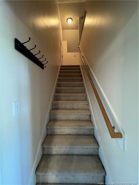 Building Photo - 245 Wood Valley Ln