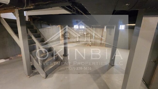 Building Photo - 1351 Amherst Pl