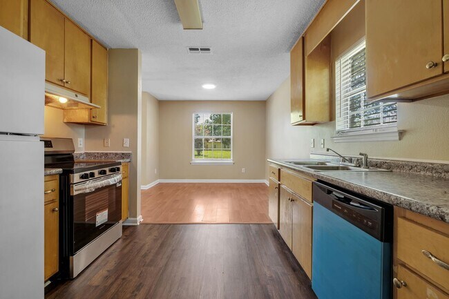 Building Photo - 726 Wies St