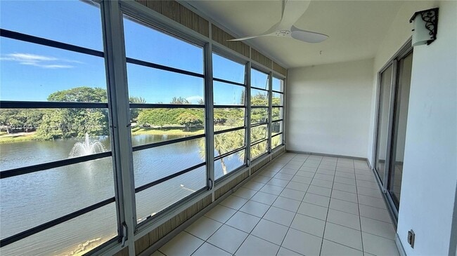 Building Photo - 4301 Martinique Cir