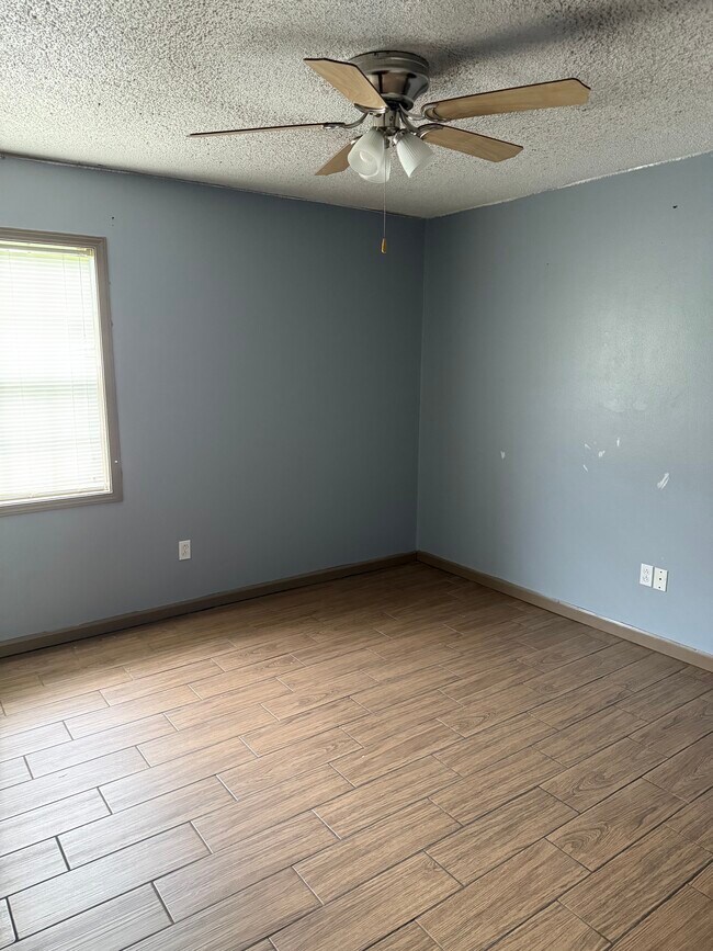 Building Photo - 111 Ada