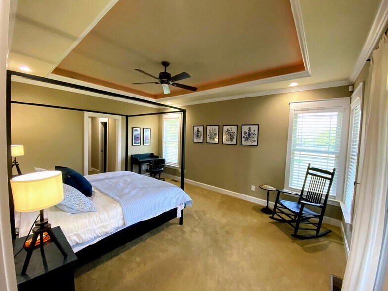 Building Photo - 109 Lantern Trail