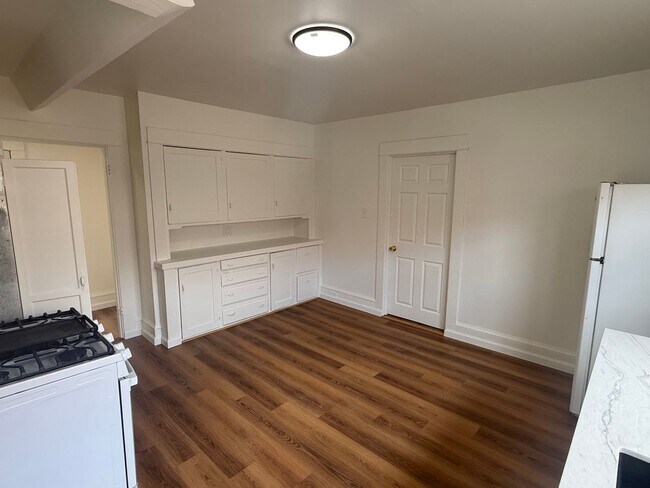 Building Photo - 261 22nd St