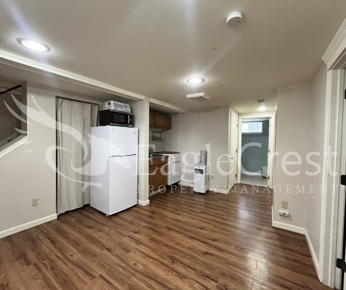 Building Photo - Spacious 3-Bedroom Home with Finished Basement & Fenced Yard