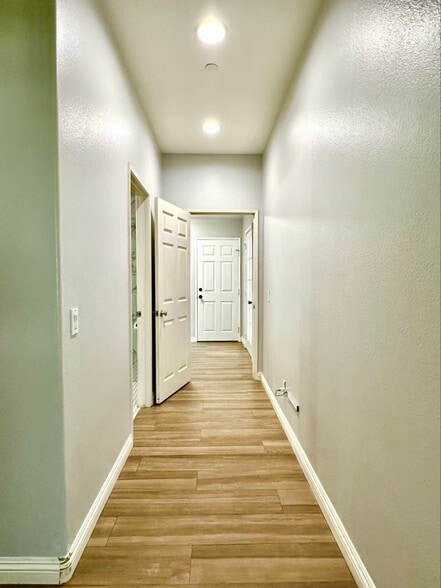 Building Photo - 16550 Sugar Ln