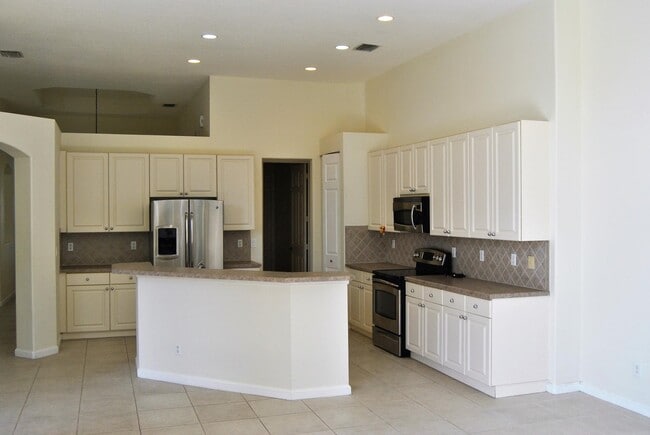 Building Photo - 2926 E Fontana Ct