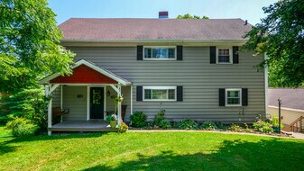 Building Photo - 11220 Vista Dr