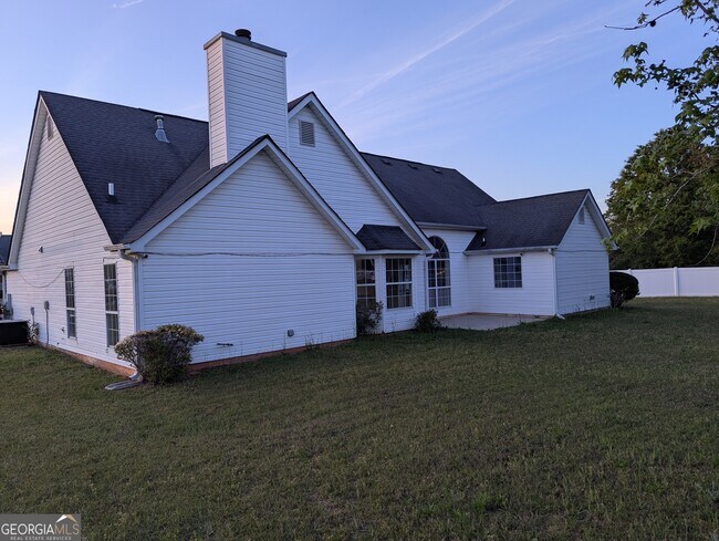 Building Photo - 267 Ethan Moor