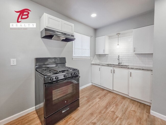 Building Photo - 7101 NW 20th St