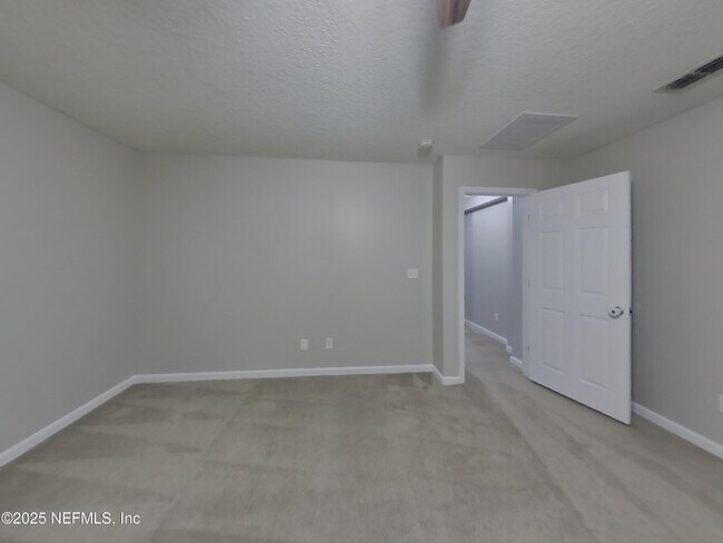 Building Photo - 11982 Alexandra Dr