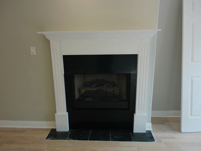 Building Photo - 6113 S Kimbark Ave