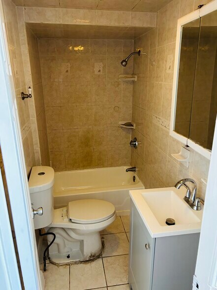 Building Photo - 25 Fallon Ave