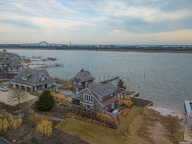 Building Photo - 11 Captree Island