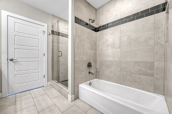 Building Photo - $3,145.95- 3 Bed, 3.5 Bath Townhome in Denver with Central AC and In Unit Laundry