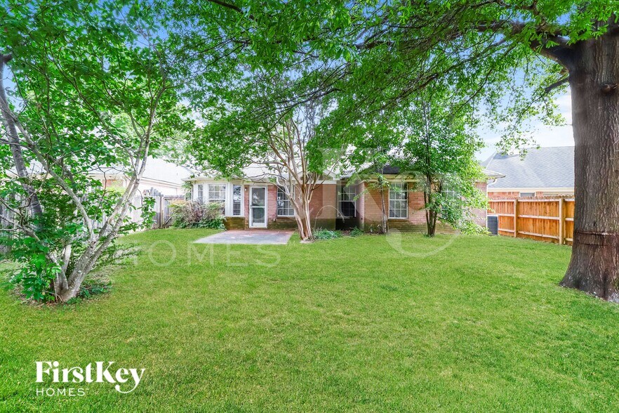 Building Photo - 8532 Overcup Oaks Dr