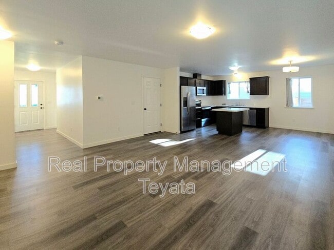 Building Photo - 6270 Fernridge Dr